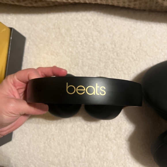 Beats headphones - Picture 9 of 10